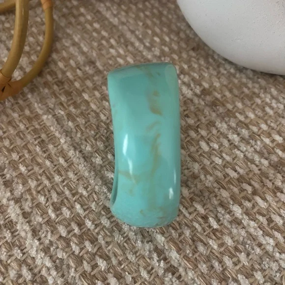 Coral Silvertone Statement Cuff Bracelet Turquoise Acrylic Bangle Jewelry Bundle - Picture 6 of 6